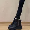 Botas de neve curtas de inverno 2026 forradas com fleece para mulheres, estilo coreano, novas, quentes, estilosas, com sola grossa, versáteis e emagrecedoras de algodão