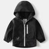 Jaqueta de Fleece com Capuz Infantil 2025 Outono Nova Jaqueta para Exterior Jaqueta Grossa para Meninos Roupa Infantil Atacado