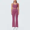 Conjunto deportivo de yoga para mujer, top sin mangas de color block con cuello en U de tela cepillada estilo europeo y americano, pantalones de yoga ajustados, pantalones de pierna ancha acampanados de cintura alta