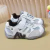 Zapatos Casuales para Niños 2026 Primavera Nuevo Estilo Transpirables Suela Suave Moda Malla Deportivos para Correr para Niños Medianos y Grandes Niñas