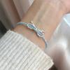 Pulsera de Flor en Forma de Plata Artificial con Perlas Coreanas, Fresca y Versátil, Moda de Nicho, Joyería de Alta Gama para Mujeres