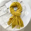 Bufanda Ambiente Otoño e Invierno Sentido Color Sólido Cachemira Damas Temperamento Nicho Artístico Suave Cerosa Cálida Bufanda Chal con Borlas
