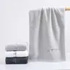 Toallas de Hotel Cinco Estrellas Personalizadas, Toallas de Playa Sencillas de Color Sólido para Alojamientos, Toallas de Playa Transfronterizas, Toallas de Baño para Apartamentos, Cajas de Regalo Personalizadas