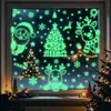 Copos de nieve luminosos navideños decoraciones navideñas pegatinas de copos de nieve explosiones transfronterizas de Amazon pegatinas electrostáticas fluorescentes de copos de nieve