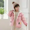 Casaco Infantil Outono e Inverno 2025 Novo Inverno Infantil Elegante Casual Bebê Menina Lã Espessado Inverno com Capuz Tendência
