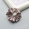 Versão coreana da cor Ding com flor central flor de tecido feita à mão acessórios de cabelo adorno de cabeça material de acessórios DIY flor de sapato broche