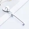 Gancho adesivo DIY em formato de coração para copos de água de mesa, pingente de gancho adesivo, fivela de metal em formato de coração sem furos, atacado do fabricante
