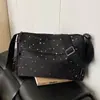 2026 Inverno Novo Elegante e Único Moda Nicho Versátil Casual Simples Texturizado Bolsa de Ombro Único Transversal de Mão