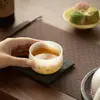Taza en forma de tambor de montaña nublada, cocción simple con glaseado de hielo, taza de té de cerámica de alta gama para el hogar, juego de té kung fu de lujo ligero, taza de maestro anti-quemaduras