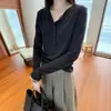 Camiseta de manga larga de cuello medio abierto de alta gama estilo coreano para mujer, nueva moda de otoño, adelgazante y elegante, camiseta básica versátil 13845