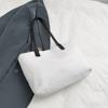 Outono e inverno 2023 Nova bolsa de ombro de pelúcia moda simples lã de cordeiro bolsa de ombro portátil bolsa de mão personalizada bolsa feminina