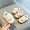 Novos Sapatos para Bebês Meninas Solado Macio Sapatos para Caminhar Bebê 1-3 Anos - 0 Primavera/Outono Sapatos de Princesa para Meninas Sapatos com Bolinhas Cartoon