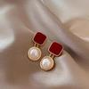 Aretes cuadrados de perlas de aceite de gota rojo vino, aguja de plata, aretes geométricos franceses de alta gama, aretes elegantes y de moda