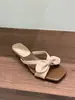 Primer encuentro con zapatos de tacón con estampado de leopardo, elegantes sandalias pequeñas de estilo francés, zapatos de hada para uso en exteriores, combinación para las vacaciones de verano 2026 con vestidos