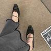 2024 Novo Mary Jane Chanel Estilo Baotou Meio Chinelos Sapatos Femininos Verão Exterior Desgaste Slip-on Sandálias Quadradas