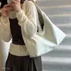 Bolso de mano de moda estilo 2026 para mujer, súper popular, versátil, gran capacidad, tote de un solo hombro, nuevo diseño simple, acabado brillante japonés y coreano