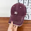 Boné de Baseball Versátil de Nova Moda Coreana com Bordado de Letras para Mulheres, Boné Rígido com Aba de Pato Personalizado Rasgado para Homens