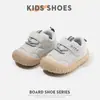 Zapatos para caminar para bebé de primavera y otoño, nuevo diseño funcional para bebés, unisex, casual y ligeros, adecuados para niños pequeños y niños pequeños, con suela suave antideslizante para niñas