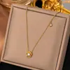 Temperamento que não desbota luxo leve banhado a ouro requintado corrente de clavícula com laço de moda versátil de aço titânio colares para mulheres fabricantes