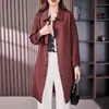 Casaco Trench Feminino de Comprimento Médio 2026 Primavera/Outono Novo Estilo Moda Versátil Emagrecedor Elegante Tendência