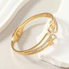 Moda Europeia e Americana joias de aço inoxidável Dourado aberto luxo leve pulseira de borboleta com diamante pulseira de mola de titânio fábrica