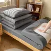 2026 Nuevo Modelo 100% Algodón Teñido en Hilo Algodón Lavado Juego de Tres Piezas para Cama Litera de Dormitorio Estudiantil Algodón Puro