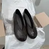 Versión de piel ~ Nuevos zapatos planos simples de punta redonda, poco profundos, sin cordones para mujer, versátiles y cómodos para ir al trabajo, zapatos planos tipo "abuela" sin cordones