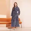 Roupão de Banho Longo de Pelúcia Novo Estilo Inverno 2026 para Mulheres, Tamanho Grande, Adequado para Hotéis, Salões de Beleza, Pijamas Casuais Estilo Europeu e Americano