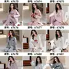 Pijama de manga larga y pierna larga en stock para mujer, nuevo estilo de otoño, diseño dulce de dibujos animados, cuello redondo, estilo pullover, se puede usar como ropa exterior, ropa de estar de algodón, juego de dos piezas