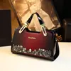 2026 Novo Modelo Elegante e Fashion Bolsa Feminina de Couro Genuíno, Bolsa de Ombro Transversal, Bolsa para Mãe de Meia-Idade, Bolsa Feminina