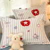 Un par de fundas de almohada de terciopelo de leche engrosadas para otoño e invierno, adecuadas para uso doméstico; fundas de almohada de forro polar de coral, almohadillas para adultos y fundas de almohada (se vende individualmente)