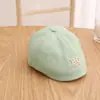 Touca de bebê estilo japonês com proteção solar, boina simples e versátil com letra, novo chapéu infantil para primavera e outono atacado
