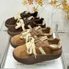 Sapatos Bamboleantes Mais Vendidos Estilo Hong Kong Sapatos Femininos 2026 Primavera Novos Retro Suede Merade Sapatos Casuais Sola Grossa Sapatos de Treino Alemães