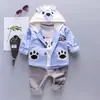 Ropa para niños Set de tres piezas de mezclilla 2023 Primavera y Otoño Nuevo Traje de estilo occidental para bebés niños traje venta al por mayor de fábrica
