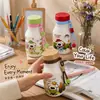 Taza Infantil de Dibujos Animados Muy Atractiva de Barriga Grande, Taza Portátil de Leche con Cordón, Vaso de Agua para Estudiantes con Paleta de Colores Dopamina, Jarra Pequeña de Leche