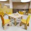 Mesas e Cadeiras Infantis de Jardim de Infância em Madeira Maciça Conjunto Criativo Loja de Educação Infantil Casa Modelo Exibição Mesas e Cadeiras de Brinquedo para Entretenimento