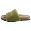 En stock nuevas zapatillas de verano peludas para mujer, populares, de moda, versátiles, con suela gruesa, para casa, tipo slip-on, de algodón