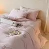 Conjunto de Quatro Peças Estilo Coreano com Flores Bordadas Rosa Lã de Leite para Meninas Cobertor de Lã Coral Lençol Lençol de Elástico Quente Espesso Inverno