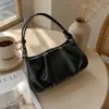 Bolsa de mão plissada em formato de nuvem, moderna e estilosa, para mulheres, novo modelo de verão 2026 com design fashion, bolsa de ombro única para usar sob o braço