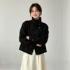 Nueva chaqueta corta de lana de color liso, simple y elegante, para otoño e invierno, de importación, con cuello alto y diseño de botones, abrigo de corte holgado