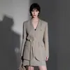Elegante chaleco francés de cuello en V con cinturón para mujer, blazer sin cuello ajustado para otoño e invierno