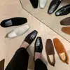 Mocasines retro de cuero completo para mujer, zapatos de tacón bajo, moda otoño e invierno, nuevos, puntera cuadrada, caña baja, slip-on, boca profunda, zapatos de una sola capa, zapatos para mujer