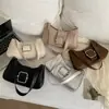 Bolsa com Design de Fivela de Cinto Retro Simples Tendência 2025 Nova Bolsa Feminina Elegante Bolsa de Ombro/Axila Bolsa Transversal Simples