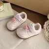 Zapatos Deportivos para Niñas 2026 Nuevas Llegadas de Primavera Zapatos Casuales de Malla Transpirable para Niños Zapatos Deportivos Individuales Cómodos y Modernos para Bebés