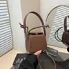 Bolso de Mano Cuadrado de Diseño de Alta Gama para Mujer, Nuevo de Moda Verano 2025, Bolso de Hombro Cruzado Estilo Occidental