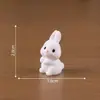 Figuritas de conejitos lindas en miniatura para micro paisajismo, decoraciones DIY para casas de muñecas, accesorios colgantes y adornos pequeños