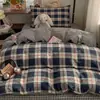 Juego de Cama de Algodón Lavado Cuatro Piezas Juego Simple Cuadros Negros Cuatro Piezas Juego de Funda de Edredón de Dormitorio Estudiantil Tres Piezas Lavable a Máquina