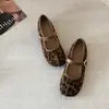 Zapatos Mary Jane dulces y de diseño único para niñas, punta redonda, nuevo estilo de otoño 2026 para mujer, zapatos bajos de una correa