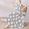 Vestido de algodão e seda plus size super emagrecedor e que valoriza a silhueta, estilo novo para usar por cima, vestido casual A-line floral sem mangas solto e jovial