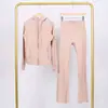 Conjunto Lulu Df de Jaqueta com Capuz Estampada e Calça Flare, Gola Alta Justa, Zíper Dourado Elástico, Roupa para Fitness Yoga